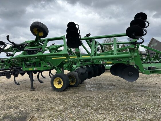 2015 John Deere 2730 - Image 11