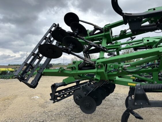 2015 John Deere 2730 - Image 16