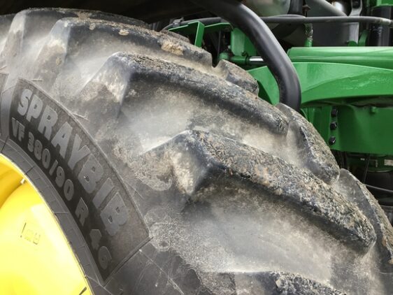 2021 John Deere R4044 - Image 14