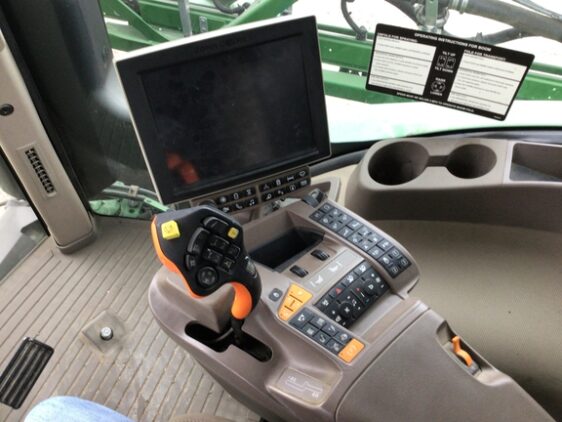 2021 John Deere R4044 - Image 37