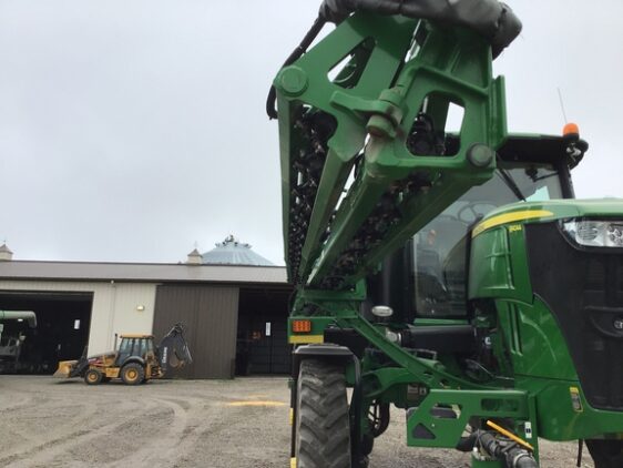 2021 John Deere R4044 - Image 26