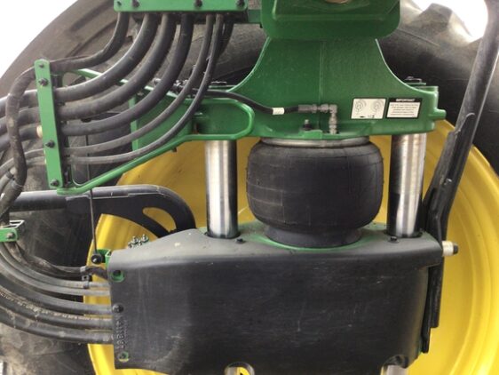 2021 John Deere R4044 - Image 21