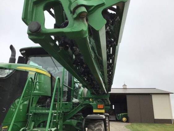 2021 John Deere R4044 - Image 27