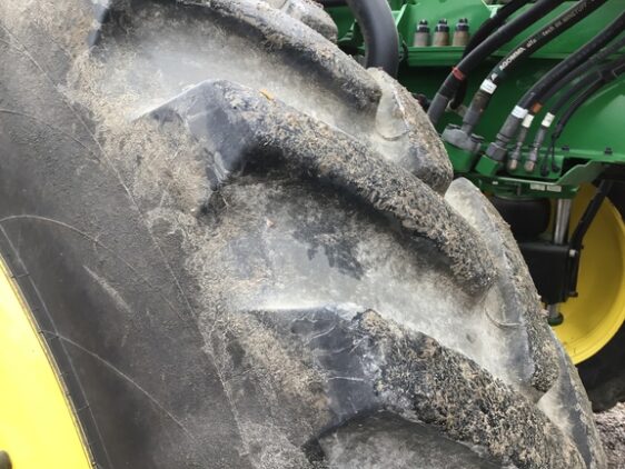 2021 John Deere R4044 - Image 13