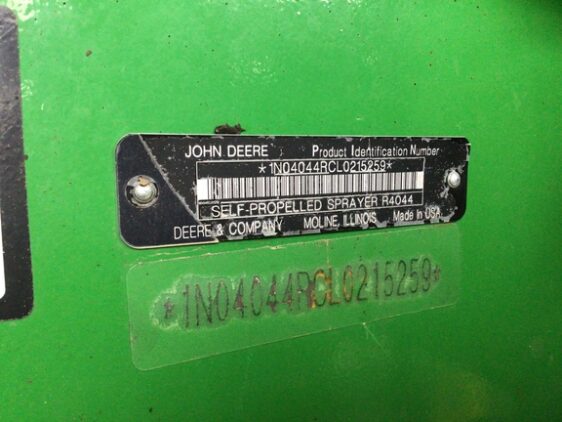 2021 John Deere R4044 - Image 44