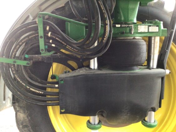 2021 John Deere R4044 - Image 23