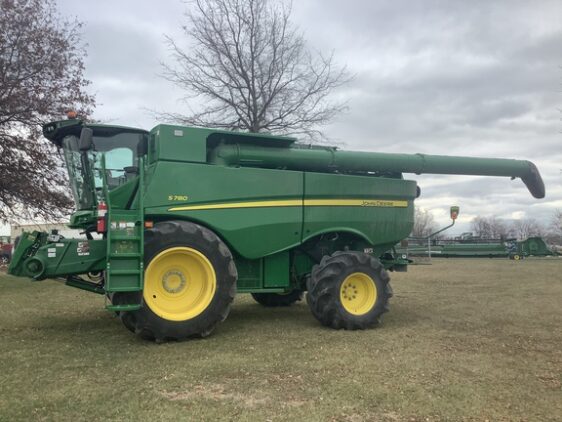 2019 John Deere S780 - Image 2