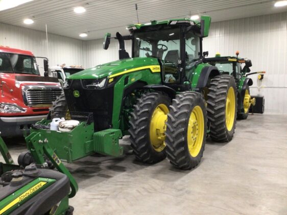 2022 John Deere 8R 370 - Image 9