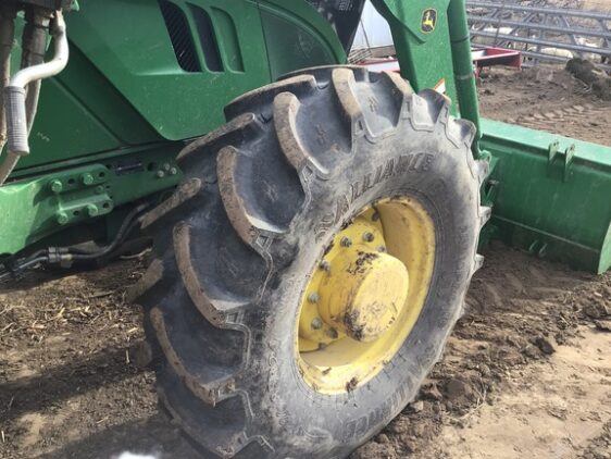 2019 John Deere 6145M - Image 18