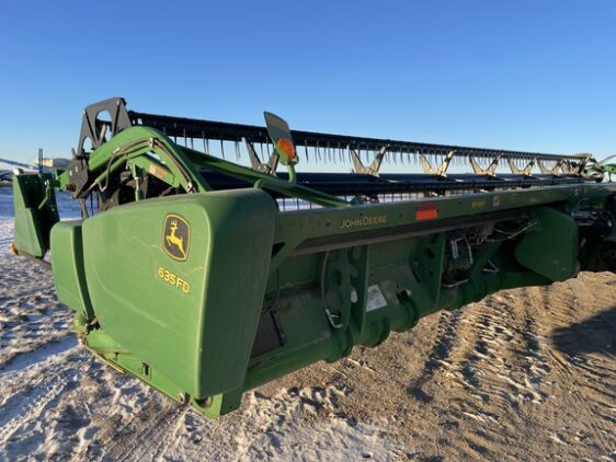2013 John Deere 635FD - Image 6
