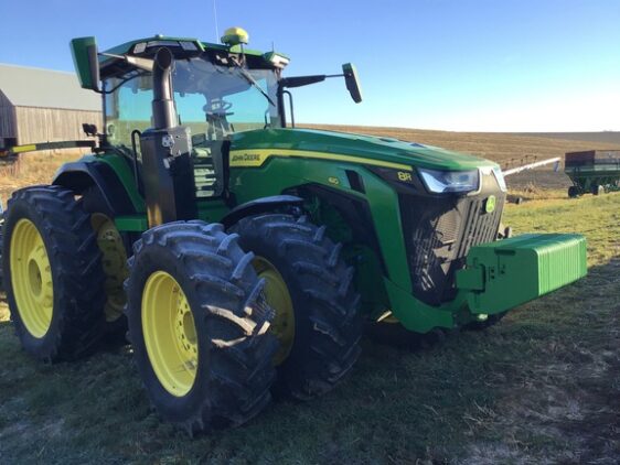 2022 John Deere 8R 410 - Image 3