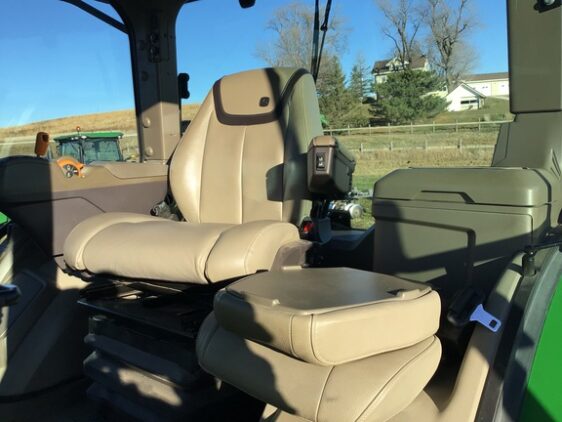 2022 John Deere 8R 410 - Image 16