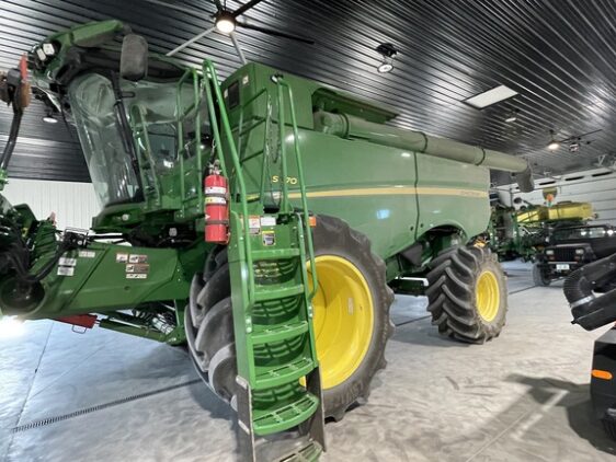 2024 John Deere S770