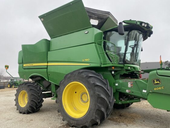 2023 John Deere S780