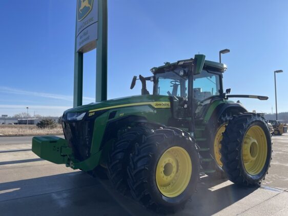 2023 John Deere 8R 410