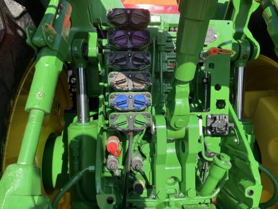 2023 John Deere 8R 410 - Image 11