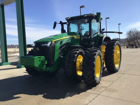 2023 John Deere 8R 410 - Image 15