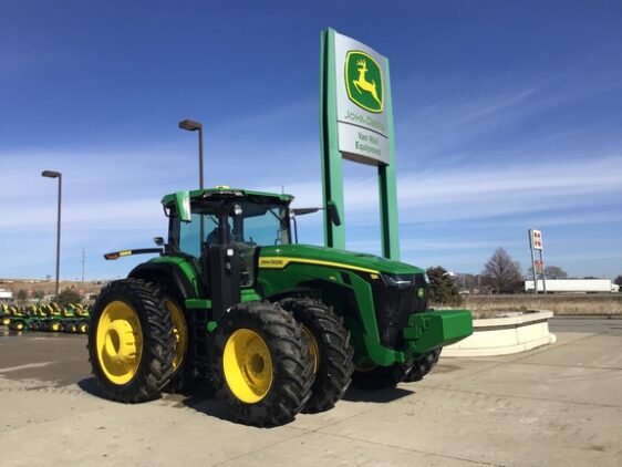 2023 John Deere 8R 410