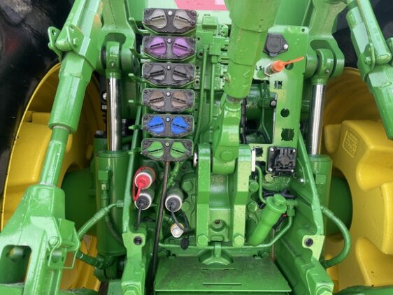 2023 John Deere 8R 410 - Image 18