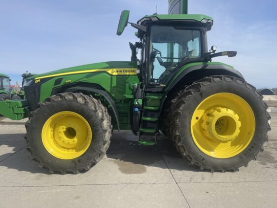 2023 John Deere 8R 410 - Image 3