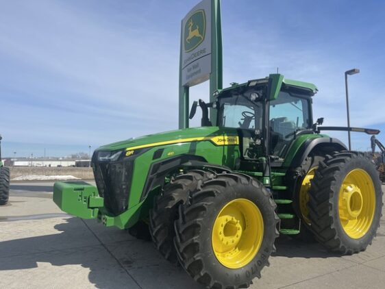 2023 John Deere 8R 410
