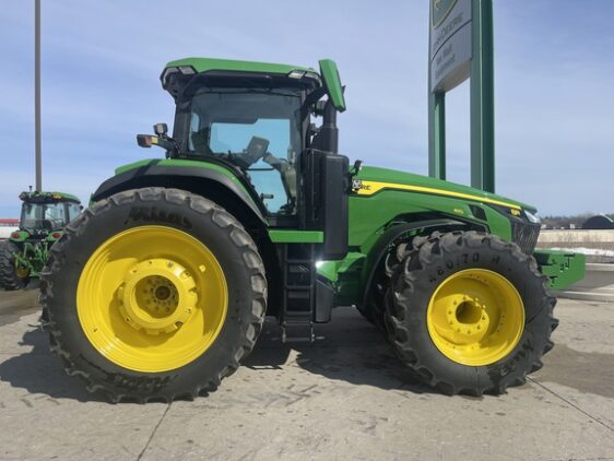 2023 John Deere 8R 410 - Image 3