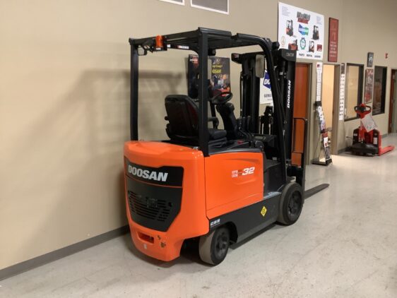 2021 Doosan BC32S-7 - Image 3
