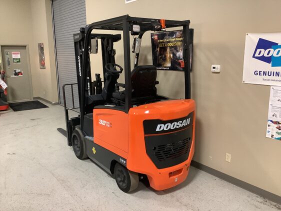 2021 Doosan BC32S-7 - Image 4