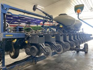 2021 Kinze 3605