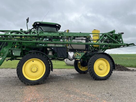 2016 John Deere R4038 - Image 4