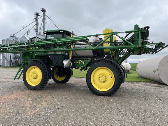 2016 John Deere R4038 - Image 6