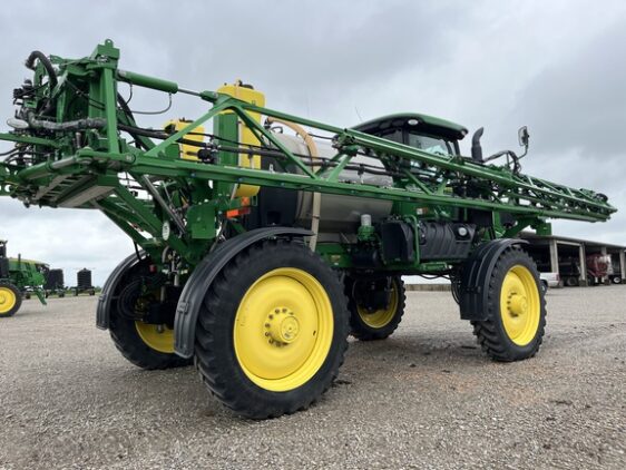 2016 John Deere R4038 - Image 12