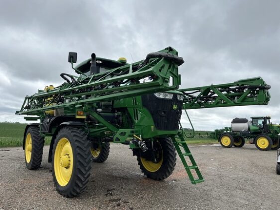 2016 John Deere R4038 - Image 17