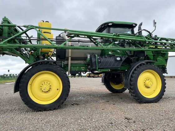 2016 John Deere R4038 - Image 11