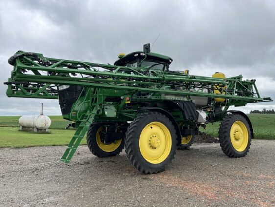 2016 John Deere R4038