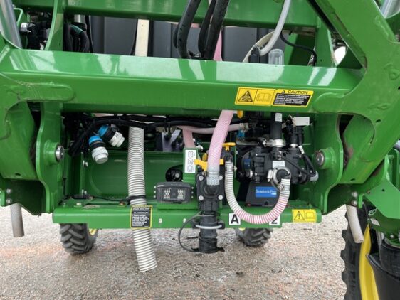 2016 John Deere R4038 - Image 22