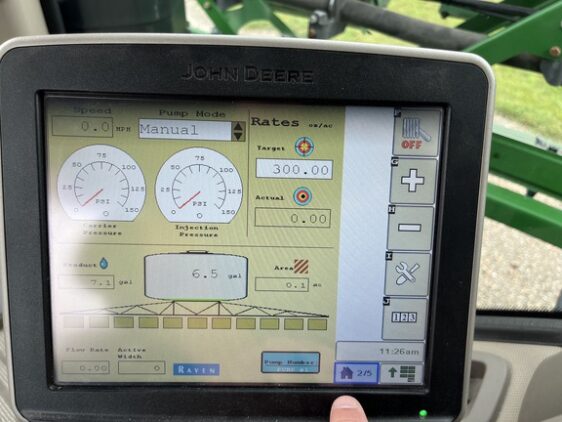 2016 John Deere R4038 - Image 33