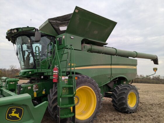2023 John Deere S780