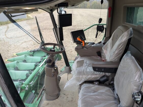 2023 John Deere S780 - Image 31