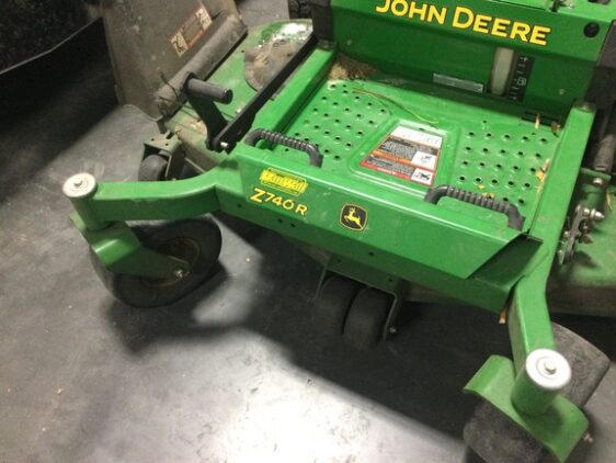 2021 John Deere Z740R - Image 9