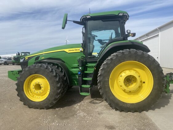 2023 John Deere 8R 410 - Image 6