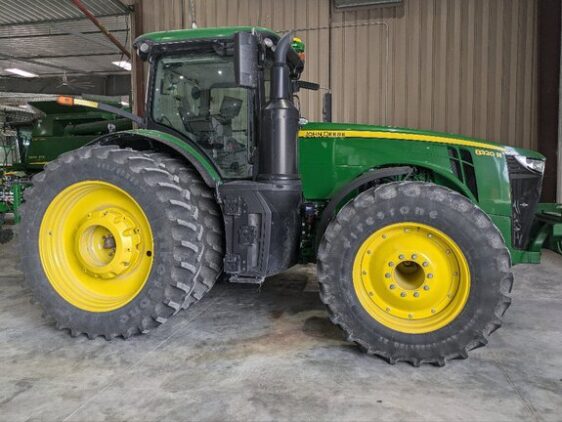 2020 John Deere 8320R