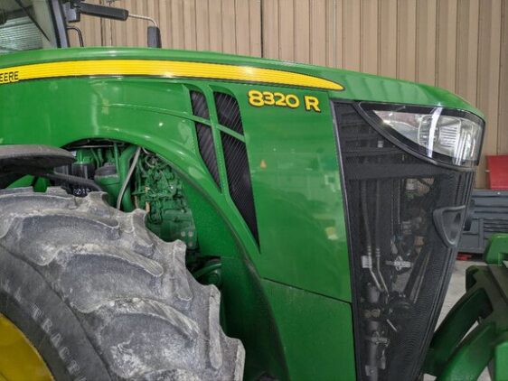 2020 John Deere 8320R - Image 10