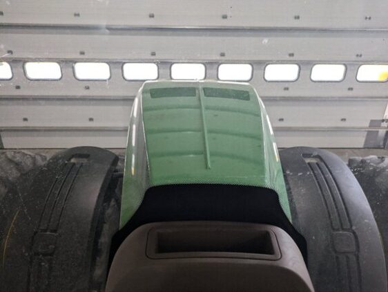 2020 John Deere 8320R - Image 11