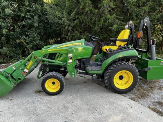 2018 John Deere 2025R