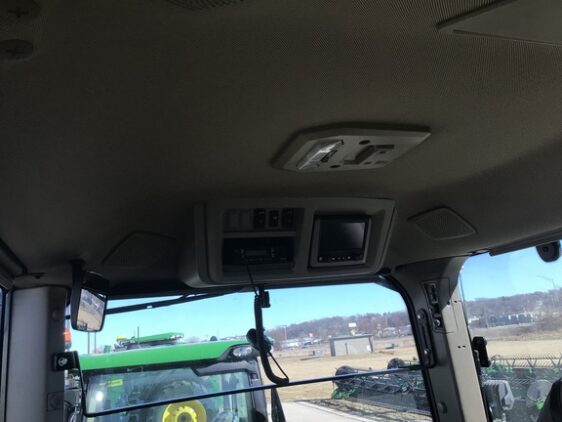 2024 John Deere 8R 370 - Image 16