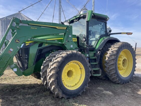 2023 John Deere 8R 310 - Image 3