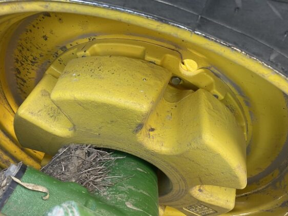 2023 John Deere 8R 310 - Image 21