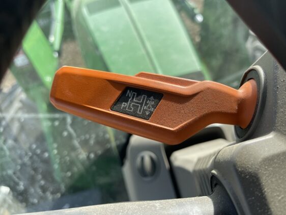 2023 John Deere 8R 310 - Image 12