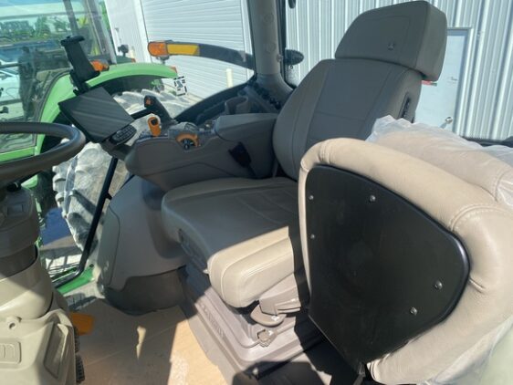 2024 John Deere 6R 215 - Image 24